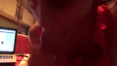 Ingane yesikole incela umfowabo umthondo kungekho muntu