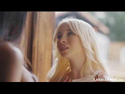 ❤️ U-Girl ufika ekhaya ezinyangeni ezimbalwa kamuva futhi ugcina edla ingquza kasingamama wakhe Izocansi zaseRussia ku-porn zu.hentaivost.ru ❤